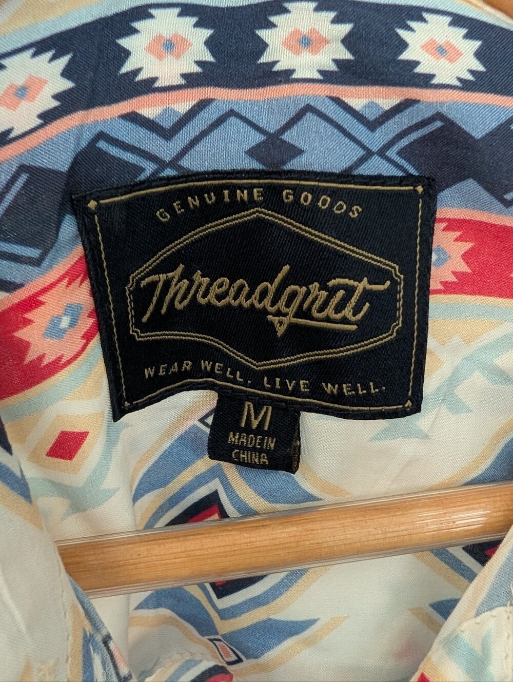 Threadgrilt Women’s Short-Sleeve Button-Down Geometric Print Sz M. - Picture 7 of 10